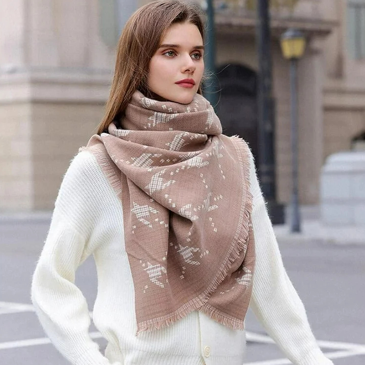 Scarves & Foulards